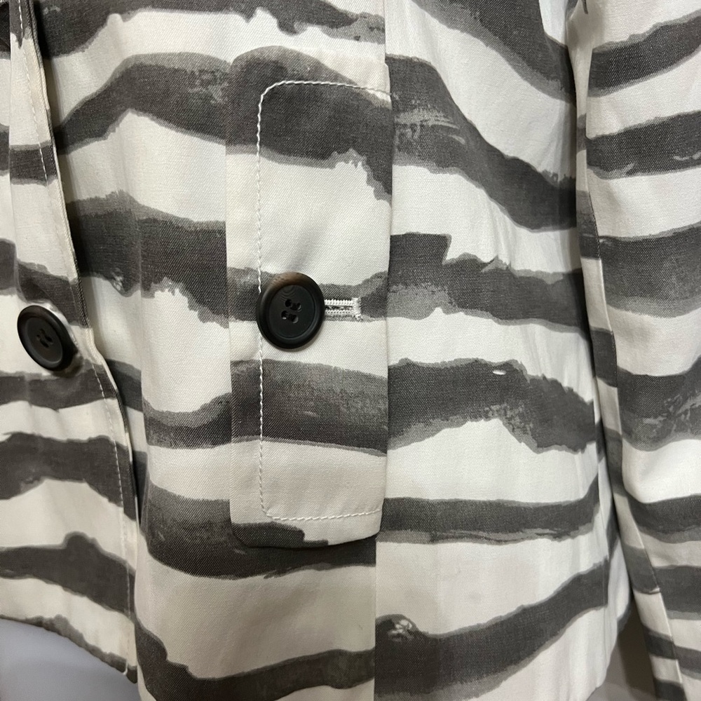 J.Crew Zebra Print Jacket Size 0 - image 4